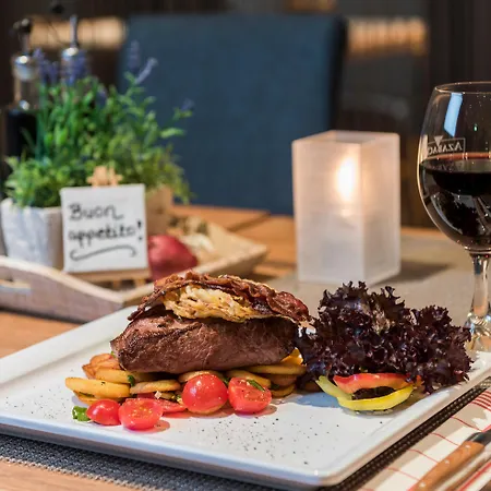 Oberhausen Neue Mitte Affiliated By Melia Hotel Oberhausen (North Rhine-Westphalia)