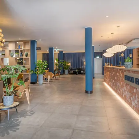 Neue Mitte Affiliated By Melia Hotell 4*