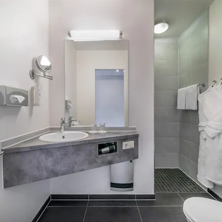 Otel Neue Mitte, Affiliated By Melia 4*